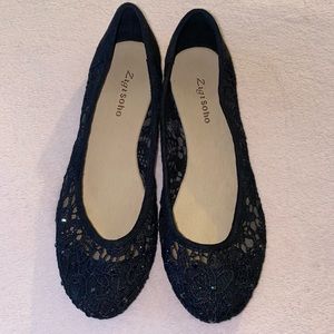 Zigi Soho Black Lace Flats in Size 10